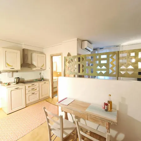 Palazzo Beddoro Charming Apartamento San Pantaleo